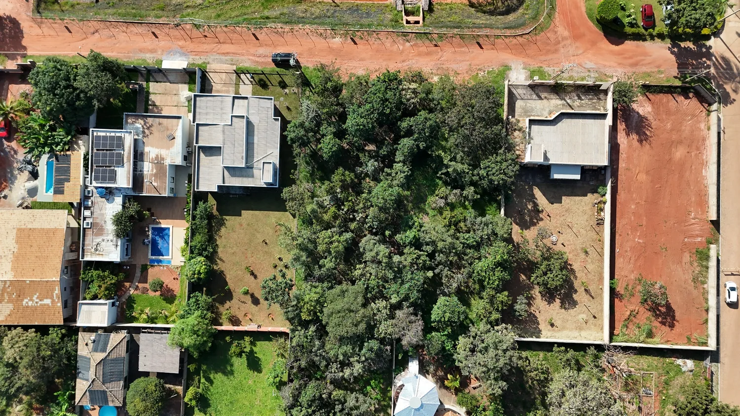 Área de vegetação em contexto urbano e possível intervenção ambiental