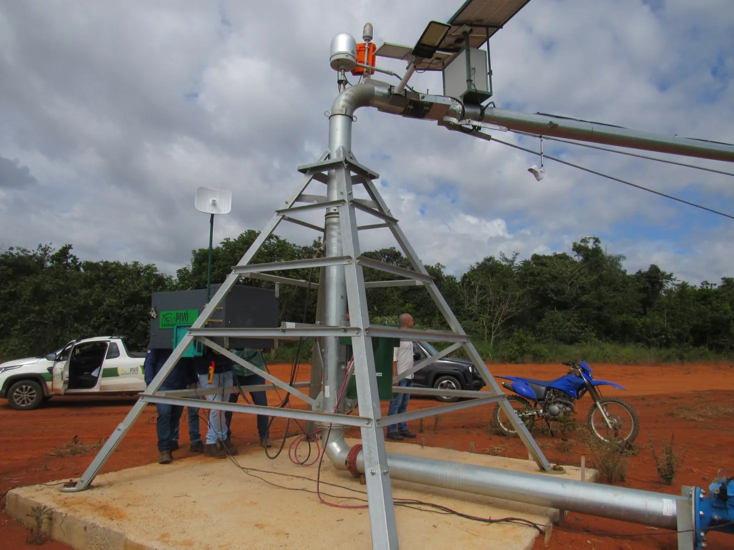 Estrutura de captação hídrica utilizada em sistema de pivô